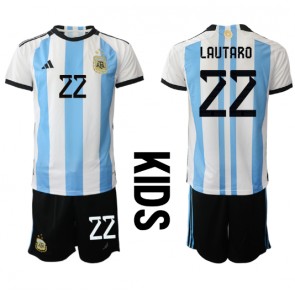 Argentina Lautaro Martinez #22 babykläder Hemmatröja barn VM 2022 Korta ärmar (+ Korta byxor)